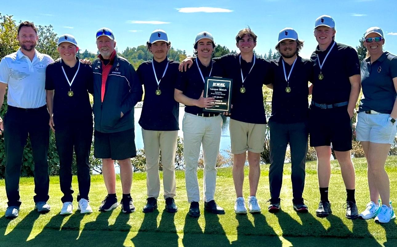 Men's golf team and coaches after Grays Harbor match.