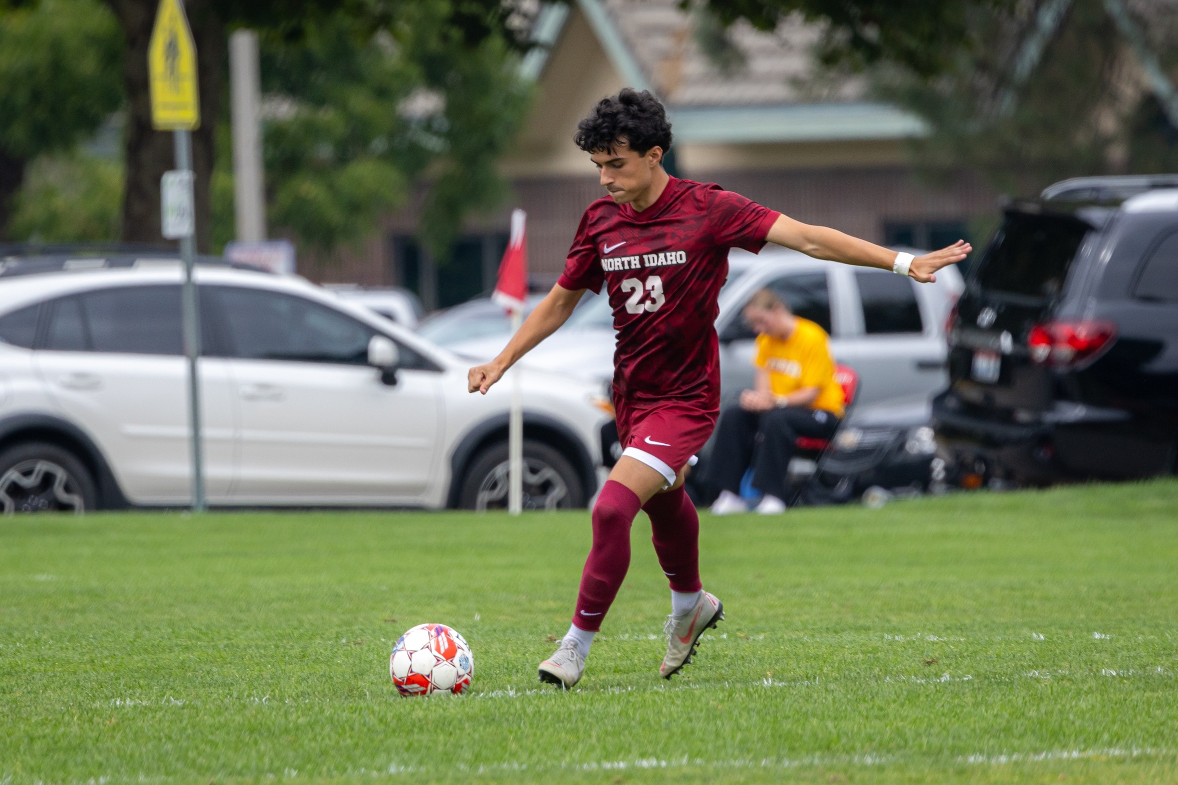 Drew Hansen dribbles ball on Eisenwinter Field.